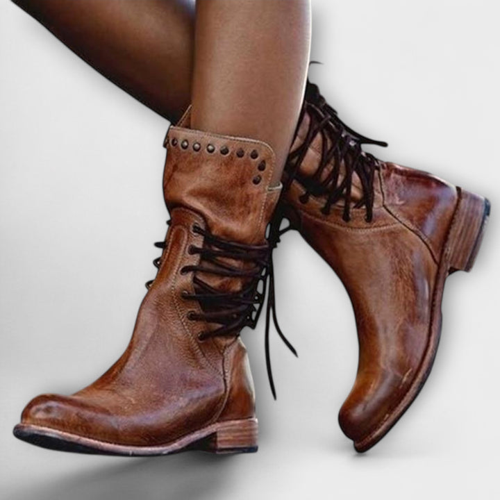 Carmen – Aruna Tahi Stiefel