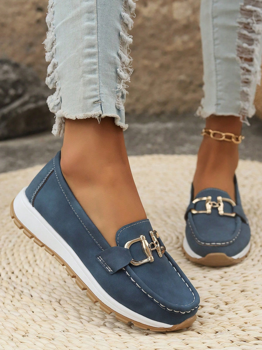 Blanca | Plateau-Loafer aus Wildleder mit Metallschnalle für Damen