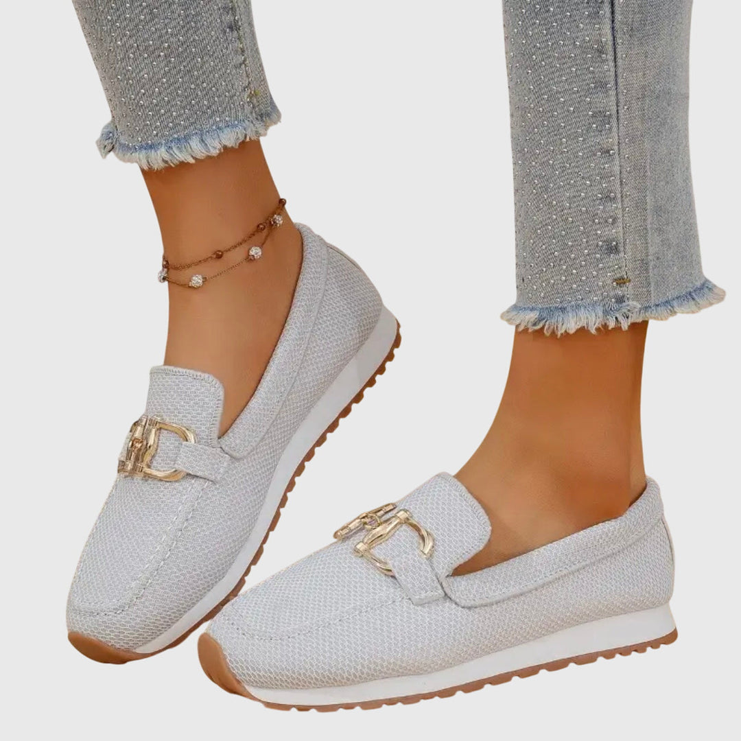 Agusta | Geflochtene Loafer mit Metalldetail und weisser Sohle für Damen