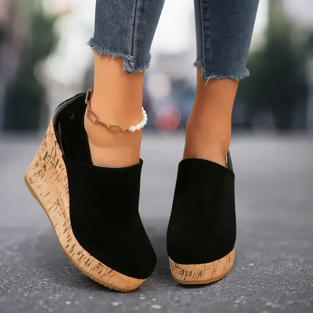 Augusta | Plateau-Keilstiefeletten mit seitlichen Cut-outs für Damen