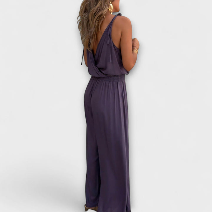 Angela - Donatila V-Ausschnitt Jumpsuit mit Stickerei und offenen Beinen