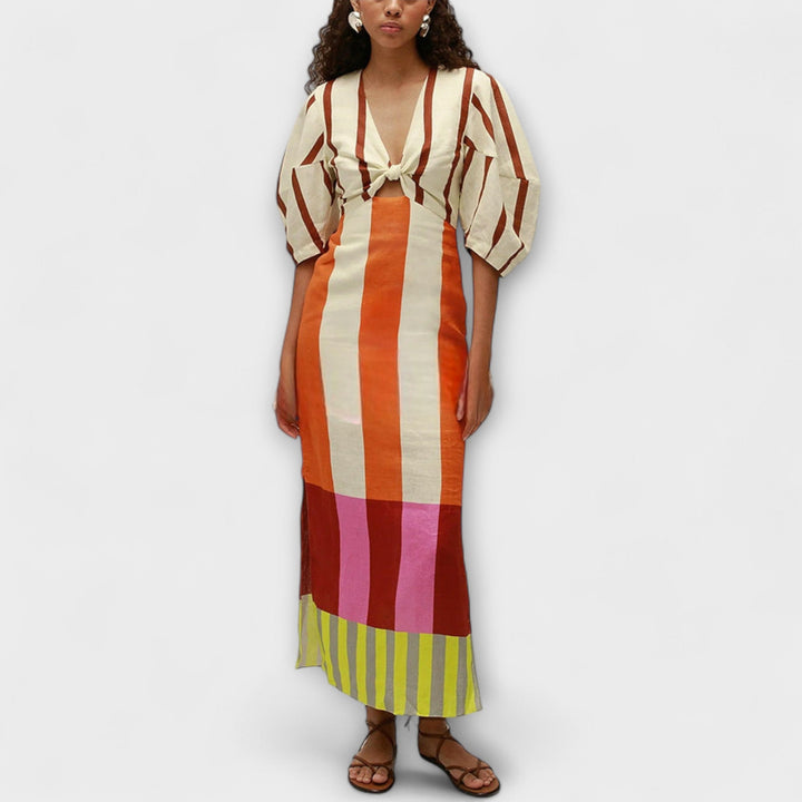 Kaya - Maxi-Kleid mit Front-Ausschnitt und Puffärmeln