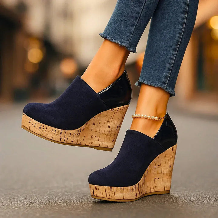 Augusta | Plateau-Keilstiefeletten mit seitlichen Cut-outs für Damen