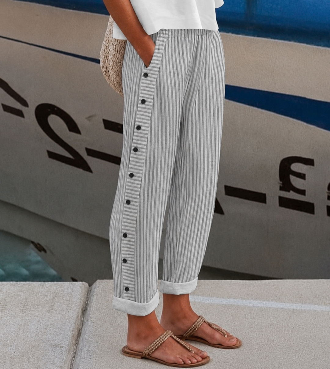 Livia | Gestreifte Hose mit weitem Bein und Knopfleiste für Damen