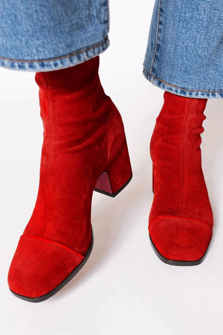 Fabienne | Wildleder-Stiefeletten mit eckiger Spitze, Blockabsatz und Kontraststreifen für Damen