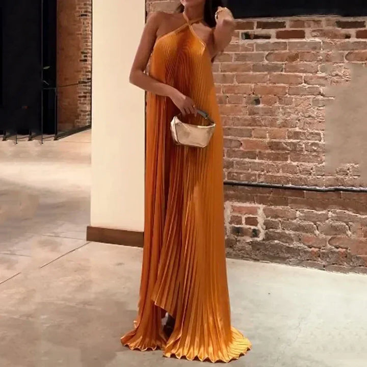 Carmen | Oranges Damen-Neckholder-Maxikleid mit durchgehenden Falten für Hochzeitsgäste