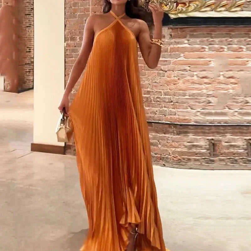 Carmen | Oranges Damen-Neckholder-Maxikleid mit durchgehenden Falten für Hochzeitsgäste