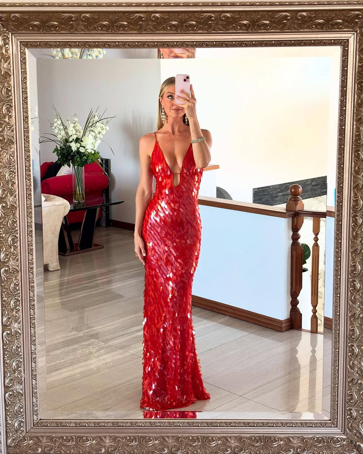 Holly | Rotes rückenfreies Damen-Maxikleid mit Pailletten und tiefem V-Ausschnitt für Hochzeitsgäste
