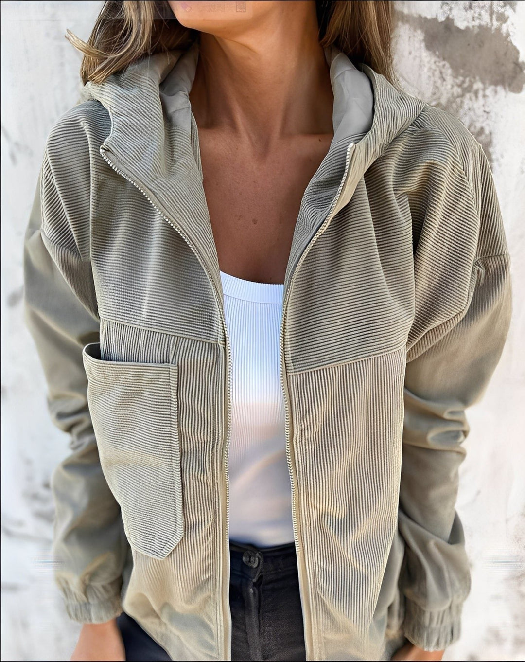 Aphrodite | Cordjacke mit Kapuze und aufgesetzten Taschen für Damen