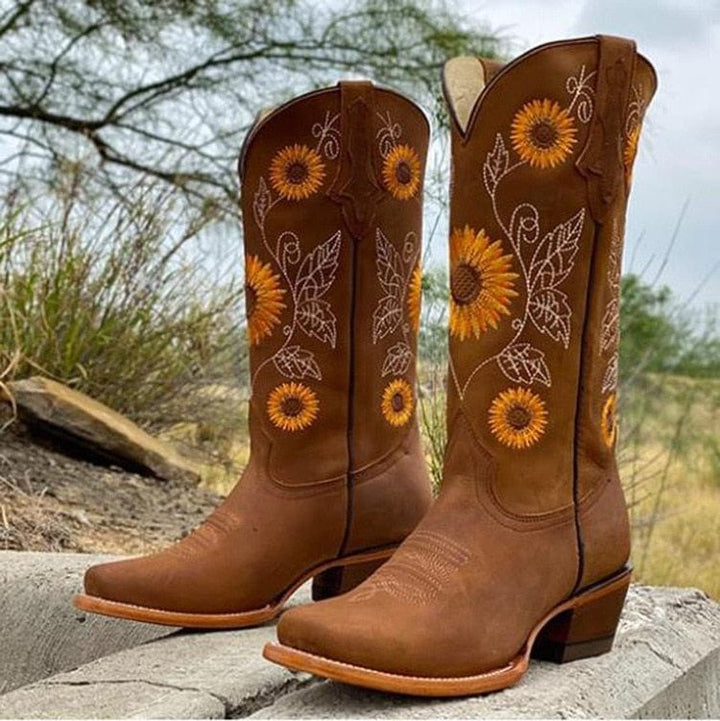 Bellatrix | Westernstiefel mit eckiger Spitze und Sonnenblumenstickerei für Damen