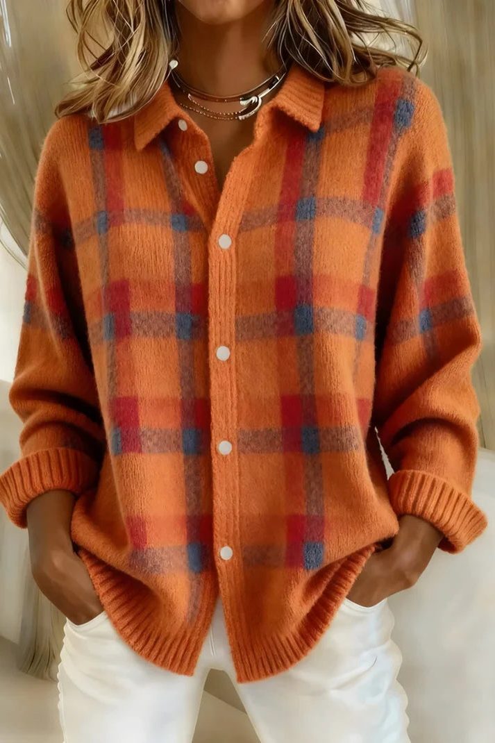Brenna | Karierter Pullover mit Kragen und Knopfleiste für Damen