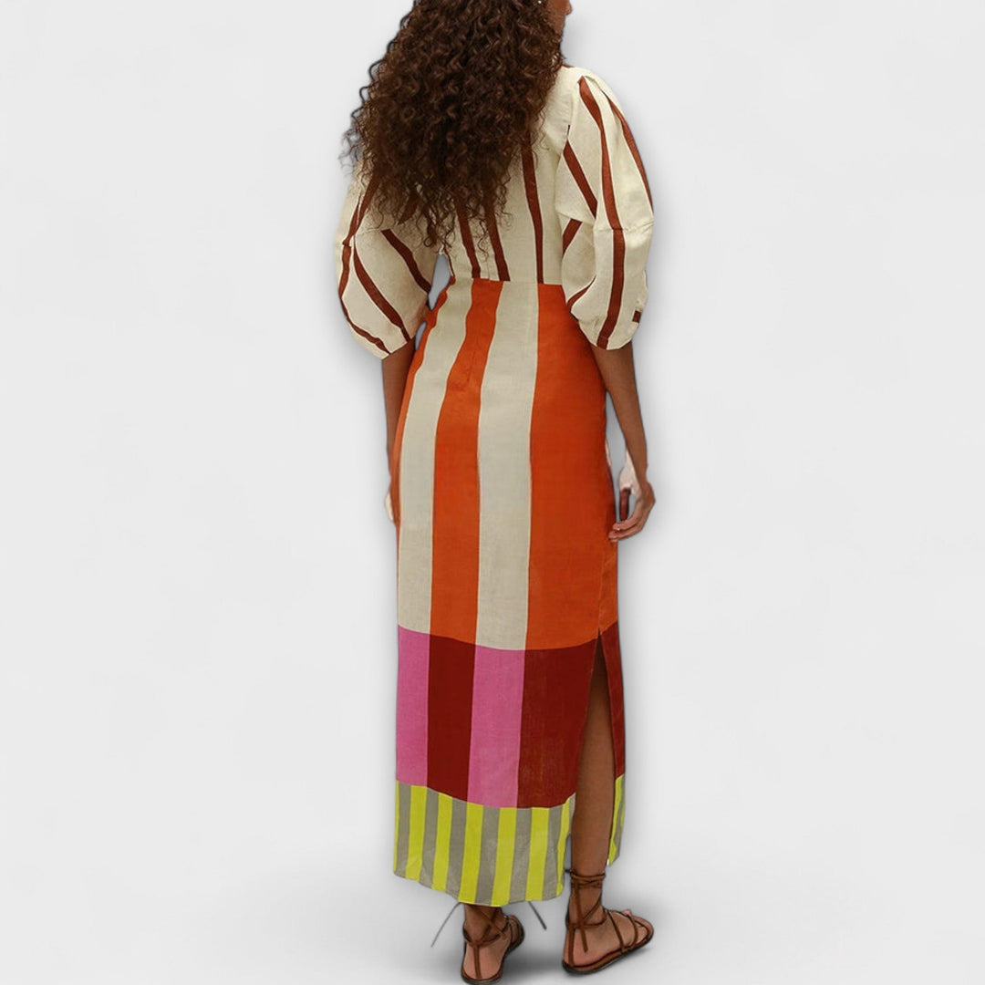 Kaya - Maxi-Kleid mit Front-Ausschnitt und Puffärmeln