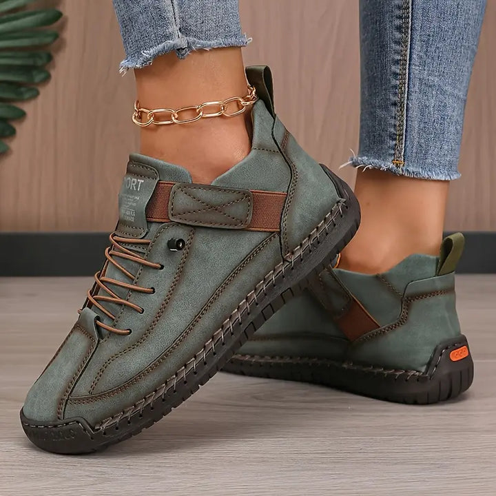 Alceste | Canvas-Sneakers mit Schnürung und Ziernähten für Damen