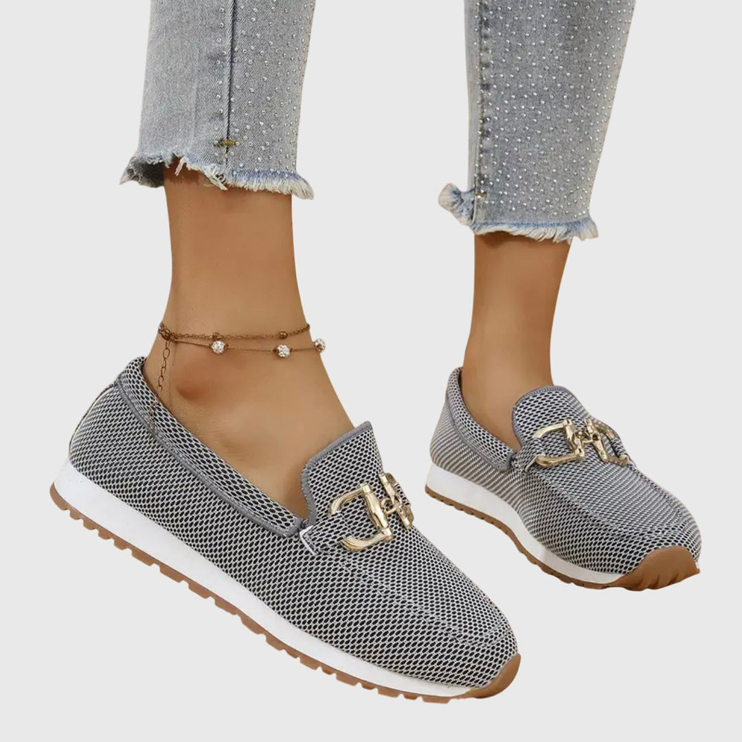 Agusta | Geflochtene Loafer mit Metalldetail und weisser Sohle für Damen