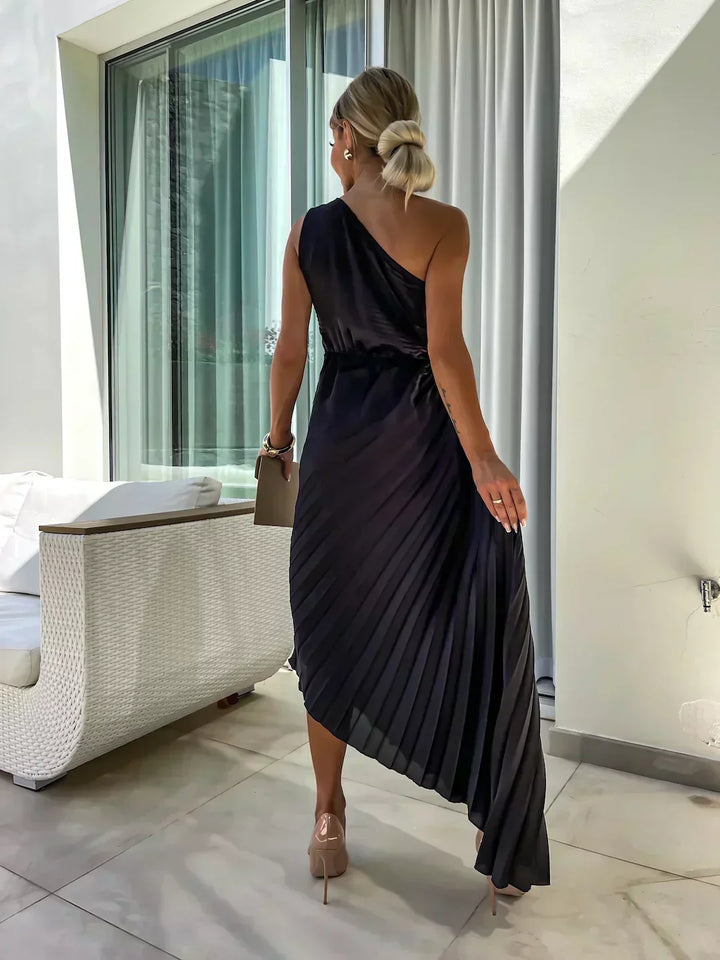Juliette | Plissiertes One-Shoulder-Damen-Midikleid mit Stoffrose für Hochzeitsgäste