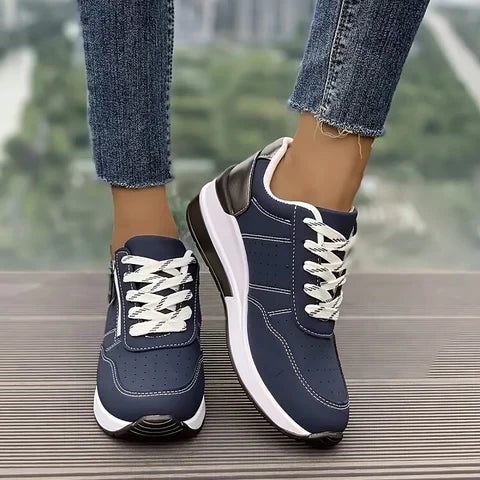 Ileana | Plateau-Sneakers mit Schnürung und farbiger Fersenlasche für Damen
