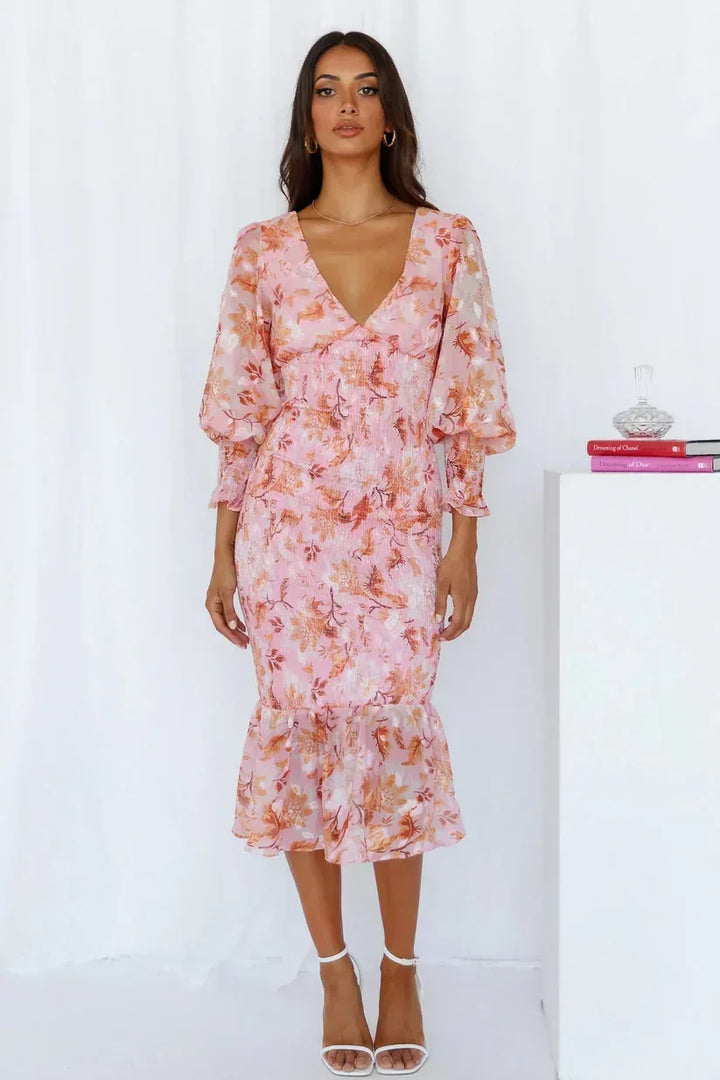 Vilhelmina | Damen-Midikleid mit V-Ausschnitt, Puffärmeln und Volantsaum für Hochzeitsgäste
