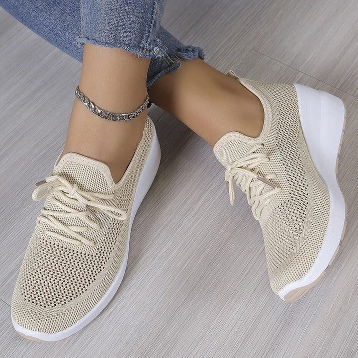 Lilac | Strick-Sneakers mit Schnürung und weisser Plateausohle für Damen