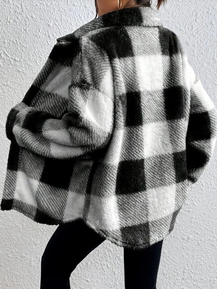 Maurelle | Karierte Oversized-Jacke aus weichem Flausch mit Knopfleiste für Damen