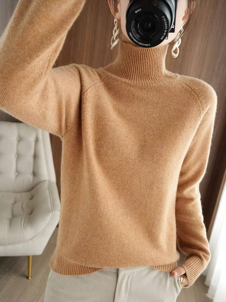 Sybille | Rippstrickpullover mit Rollkragen und Rippdetails für Damen
