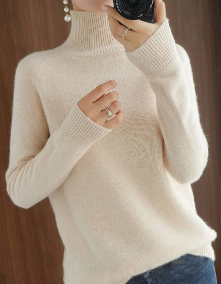 Sybille | Rippstrickpullover mit Rollkragen und Rippdetails für Damen
