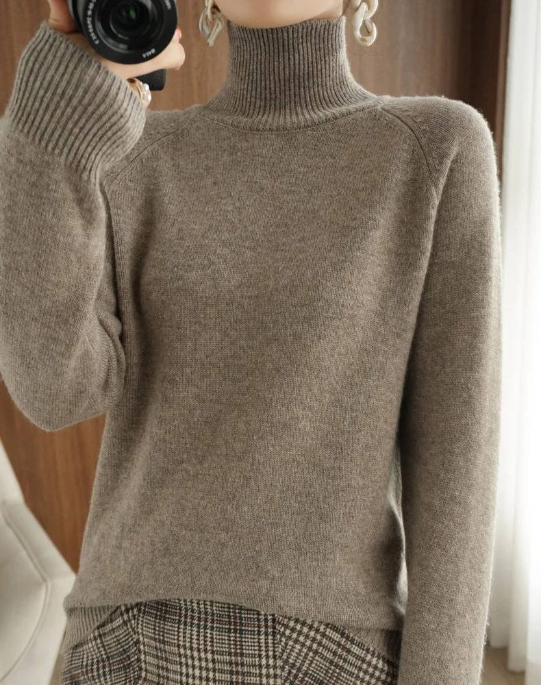 Sybille | Rippstrickpullover mit Rollkragen und Rippdetails für Damen